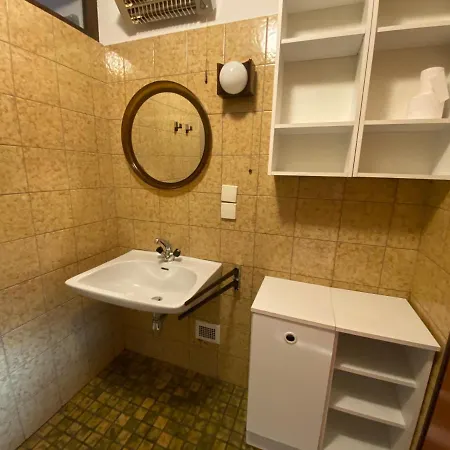 Haus Im Gruenen Apartment *