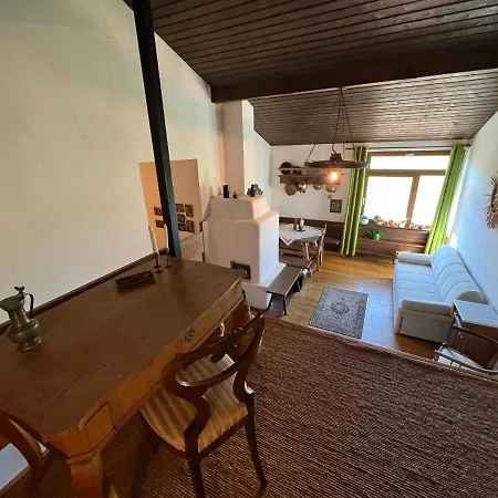 Haus Im Gruenen Apartment *