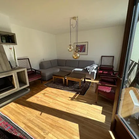 Haus Im Gruenen 아파트 살펠덴암스타이너르넨미어