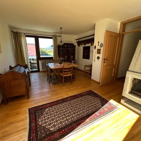 Haus Im Gruenen Apartment *